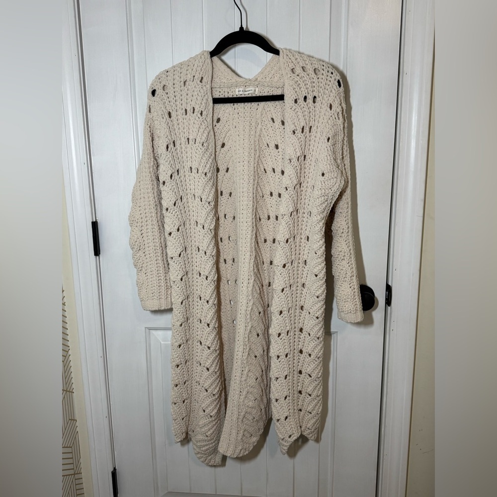 5/$25 Moon and Madison - plush open cardigan duster